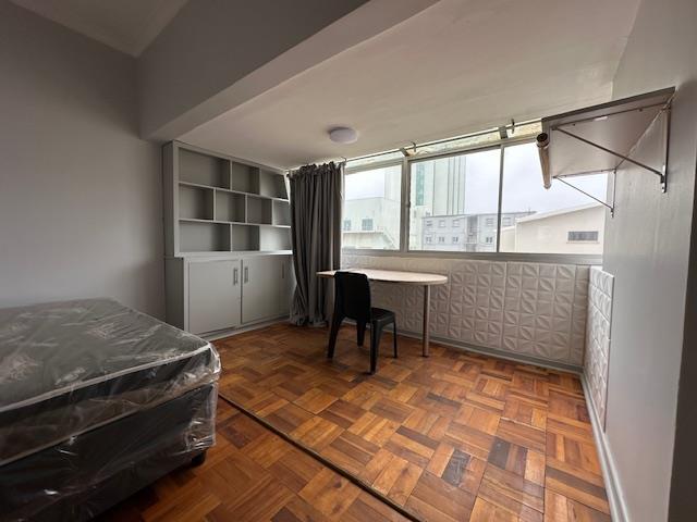 1 Bedroom Property for Sale in Summerstrand Eastern Cape